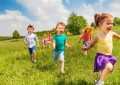 Kokios aktyvios pramogos vaikams padėtų numesti jiems svorio?